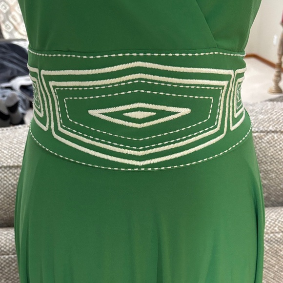 White House Black Market elegant  Green Midi Dress - Picture 4 of 6